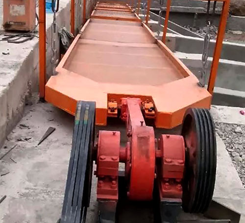 泓博緣生產的平面往復篩操作簡單,保養容易!!