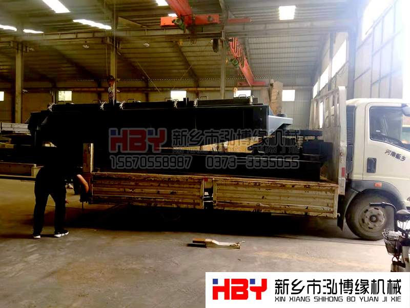 焦作煤炭平面回轉篩準備發貨 請嚴經理注意查收