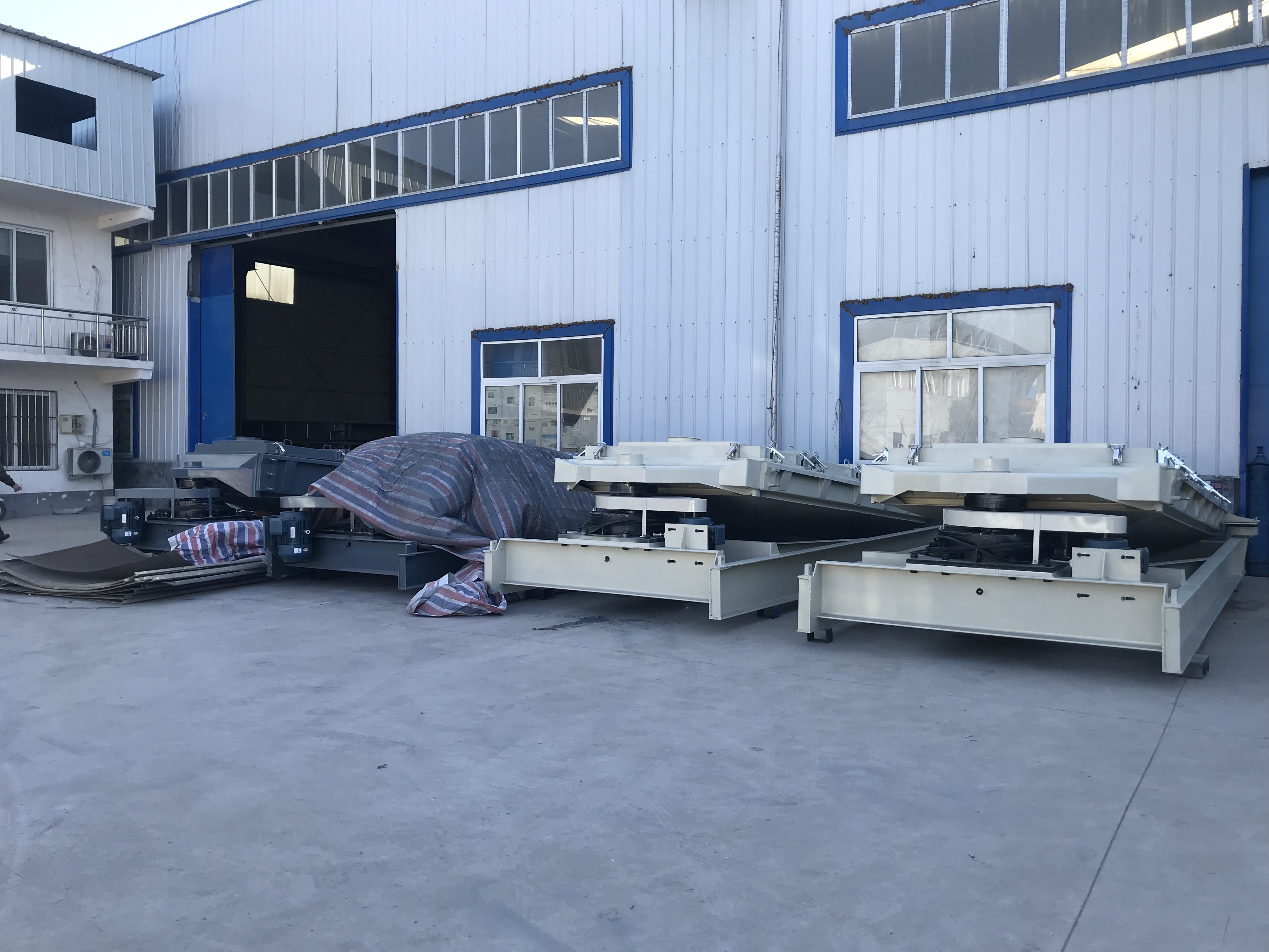 粉狀化肥使用平面回轉(zhuǎn)篩效果如何？